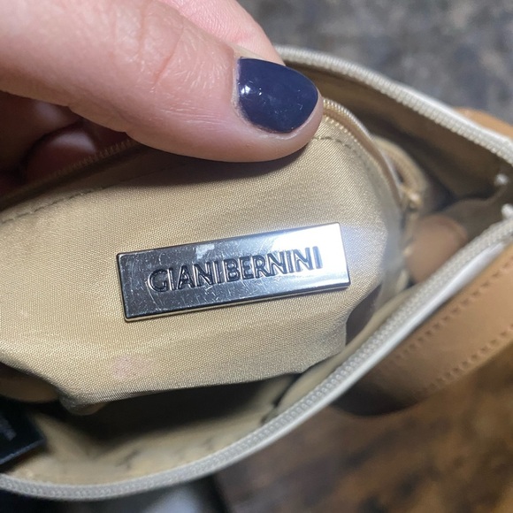 Giani Bernini Teal and White Florentine Glazed Leather Crossbody Bag - Picture 6 of 8